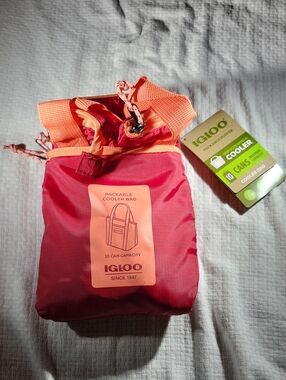Igloo Packable Puffer 10 Can Cooler Bag NWT